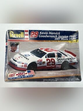 Revell #29 Kevin Harvick 2001 Monte Carlo Goodwrench 1:24 Model Kit SEALED Dent